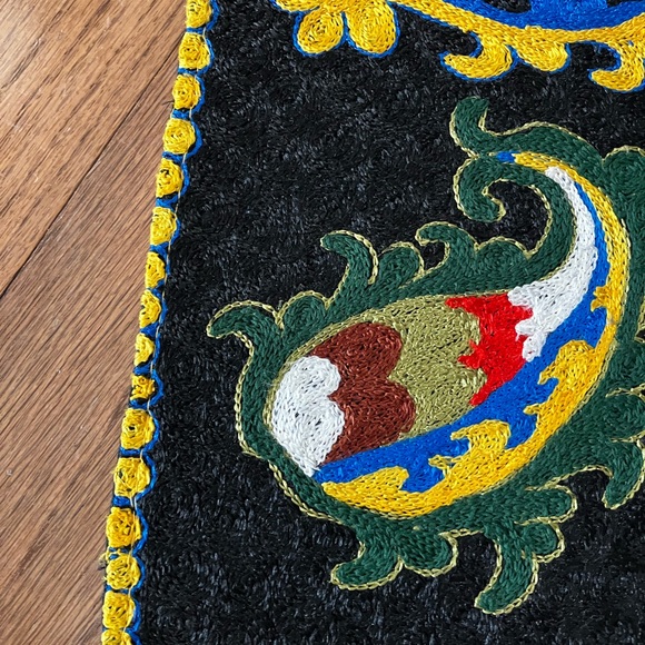 Embroidered decorative pillow case - Picture 6 of 6